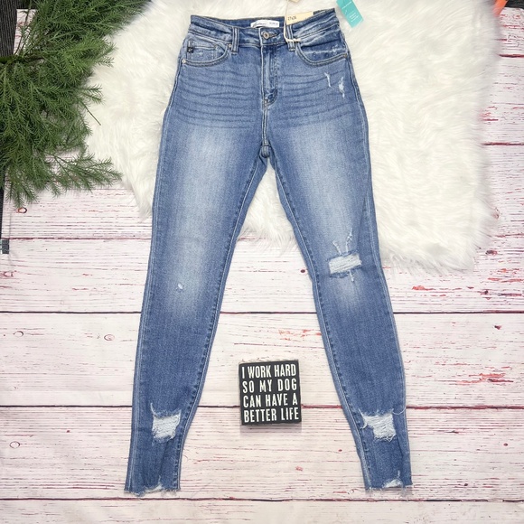 👖NWT🤩|•KANCAN•| Distressed Skinny Leg High Rise Waist Jean Size 27 Regular👖 - Picture 1 of 9